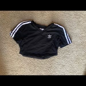Adidas - Mini V-neck Crop Top